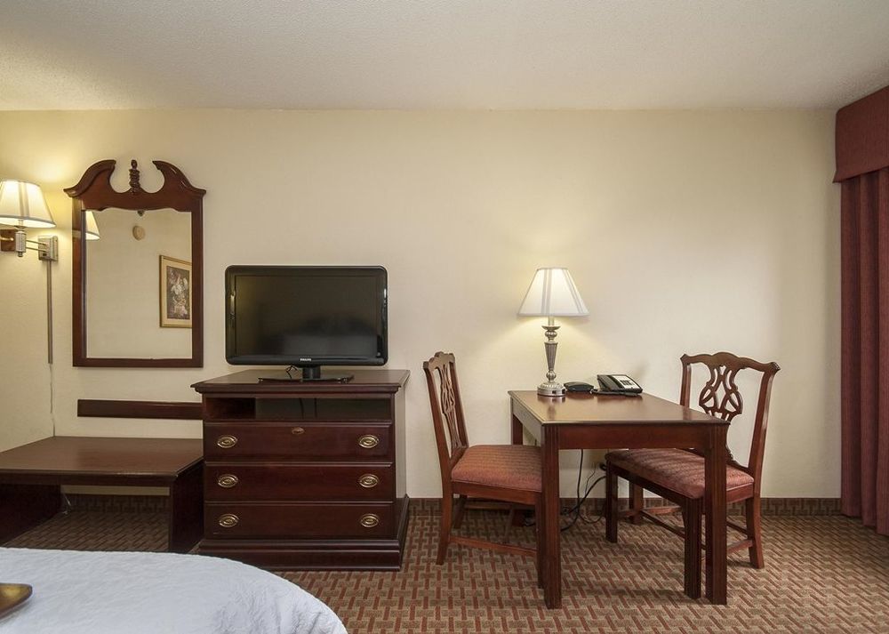 Hampton Inn Greenville/Тревелерс-Рест Номер фото