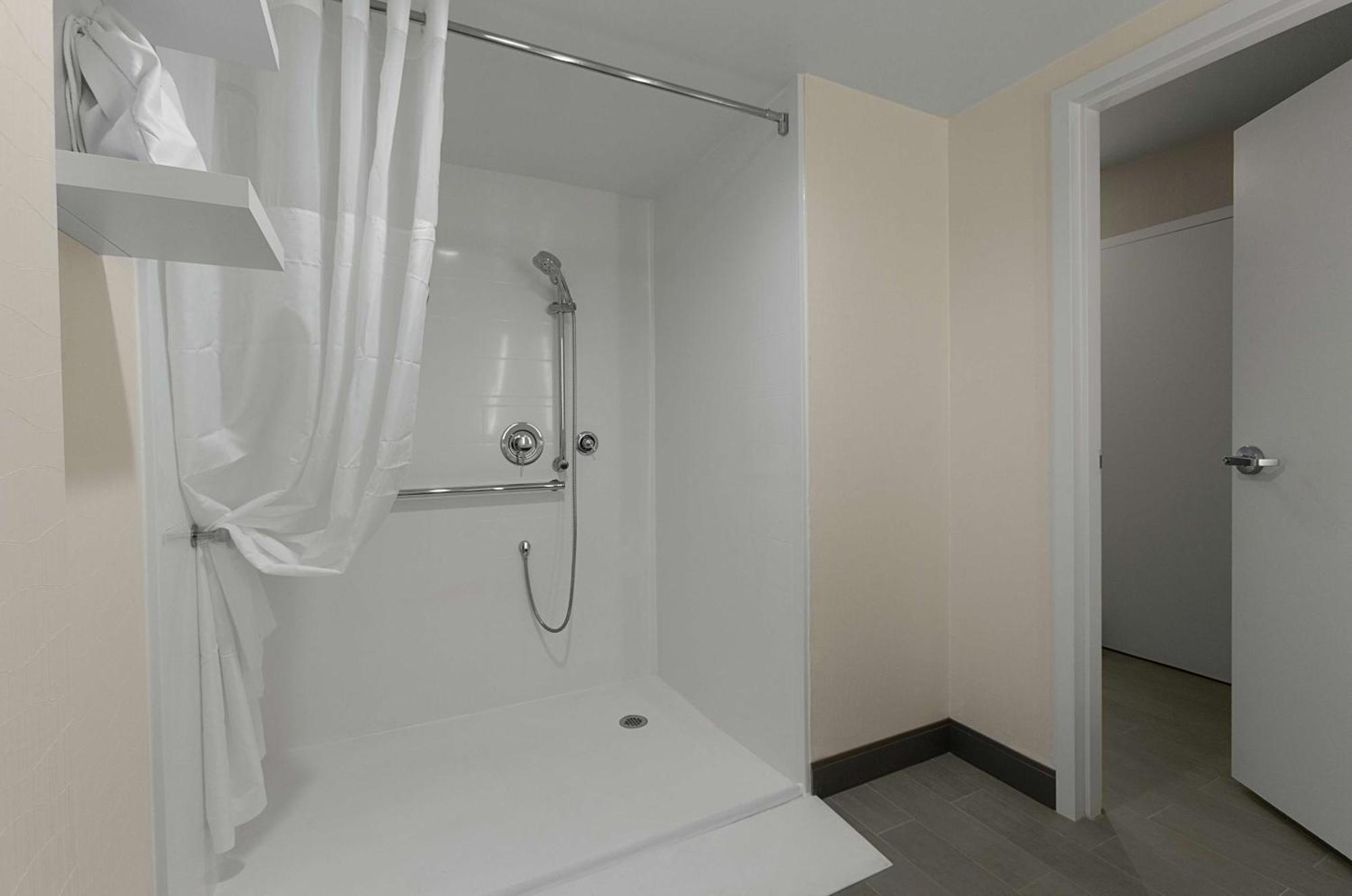Hampton Inn Greenville/Тревелерс-Рест Екстер'єр фото