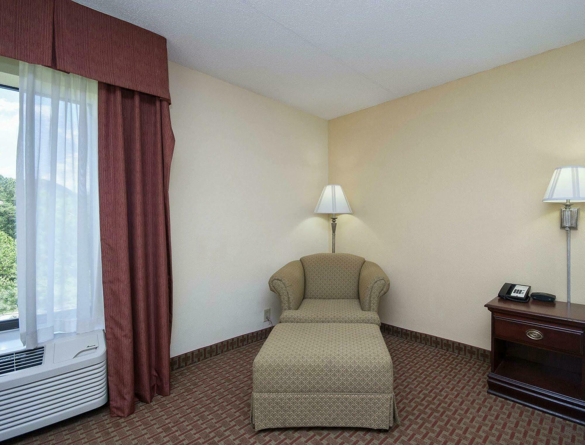 Hampton Inn Greenville/Тревелерс-Рест Екстер'єр фото