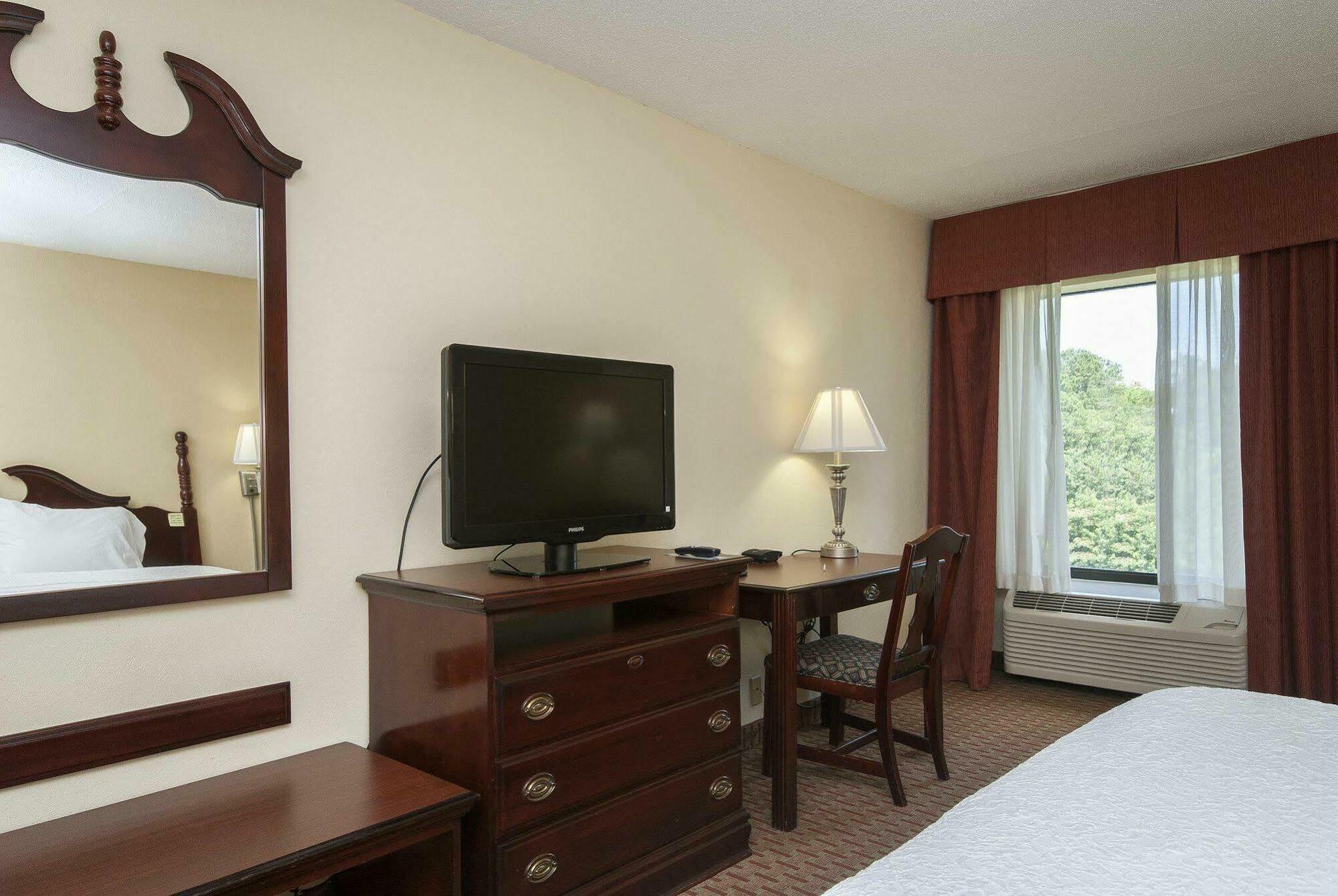Hampton Inn Greenville/Тревелерс-Рест Екстер'єр фото